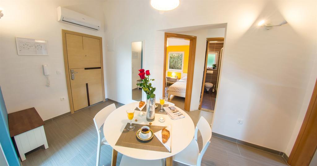 Apartments Denis Klek Eksteriør billede